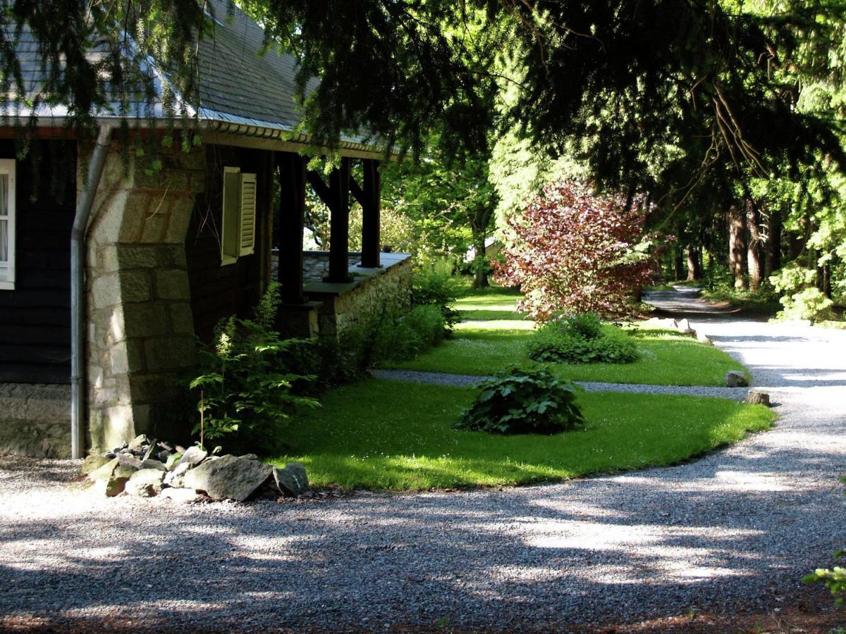 Quietly Located Country House In Vielsalm Buitenkant foto